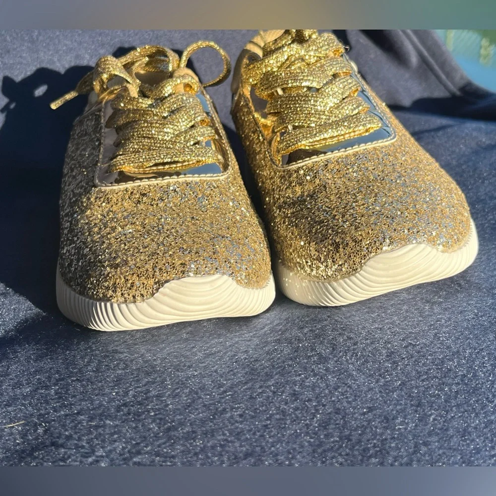 Shiny gold glitter upper sneakers. Memory foam, non-slip rubber soles. Size 7 - Picture 8 of 12